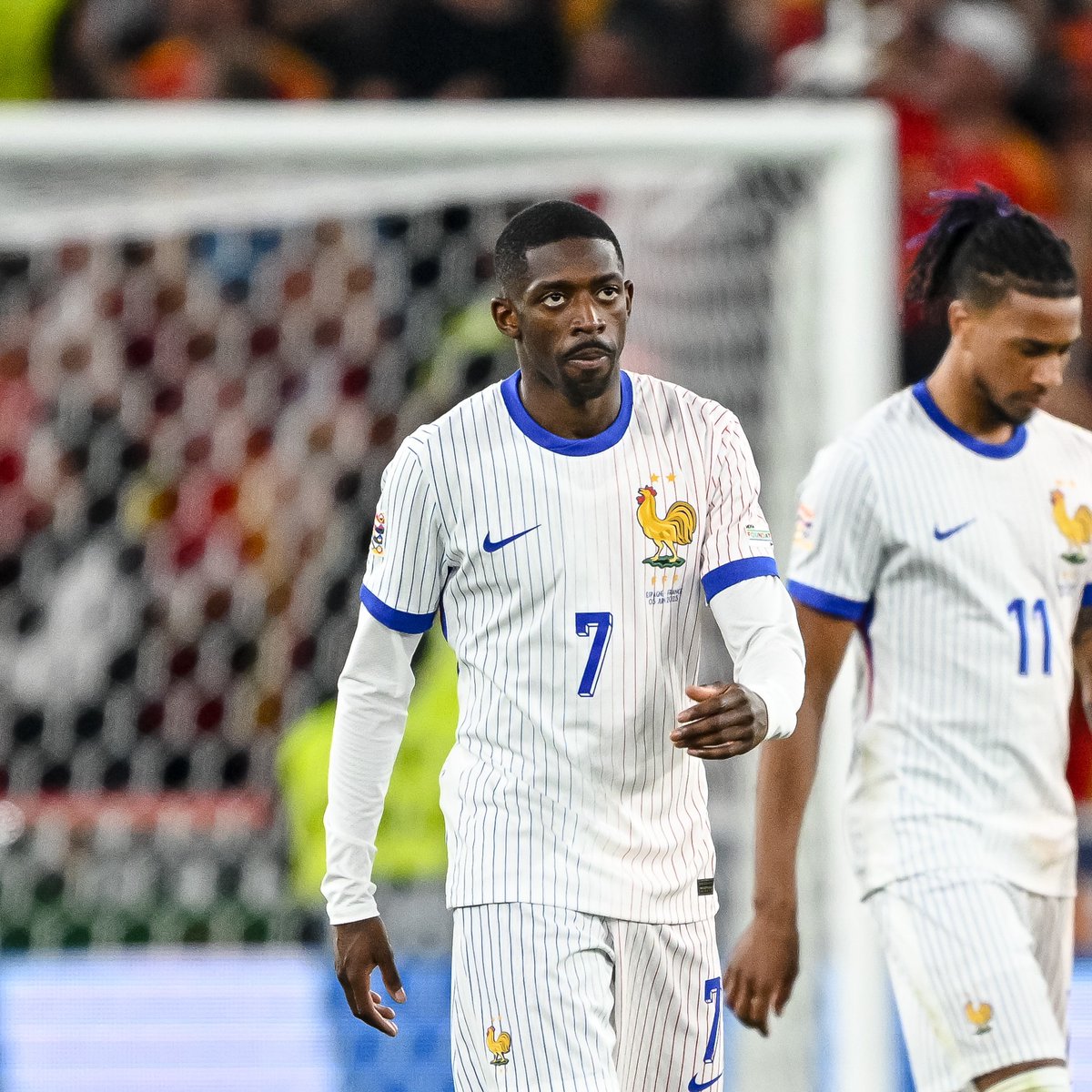 ActuFoot_'s tweet photo. « 𝗟𝗔 𝗙𝗜𝗡 𝗗𝗘 𝗦𝗔𝗜𝗦𝗢𝗡 𝗗’𝗢𝗨𝗦𝗠𝗔𝗡𝗘 𝗗𝗘𝗠𝗕𝗘́𝗟𝗘́ 🇫🇷 𝗘𝗦𝗧 𝗗𝗘́𝗦𝗔𝗦𝗧𝗥𝗘𝗨𝗦𝗘 » 😳

Le journaliste espagnol Javi Miguel 🇪🇸 en rajoute une couche : 

« Éliminé en demi-finale de la Ligue des Nations par l'Espagne et battu en finale de la Coupe du monde des clubs contre Chelsea. 

Il n'a ni marqué, ni fait la différence lors de ces deux matchs. 

𝗦𝗘𝗦 𝗖𝗛𝗔𝗡𝗖𝗘𝗦 𝗗𝗘 𝗥𝗘𝗠𝗣𝗢𝗥𝗧𝗘𝗥 𝗟𝗘 𝗕𝗔𝗟𝗟𝗢𝗡 𝗗’𝗢𝗥 𝗦’𝗔𝗠𝗘𝗡𝗨𝗜𝗦𝗘𝗡𝗧 𝗖𝗟𝗔𝗜𝗥𝗘𝗠𝗘𝗡𝗧… » 🥶🌕

📲 @fansjavimiguel