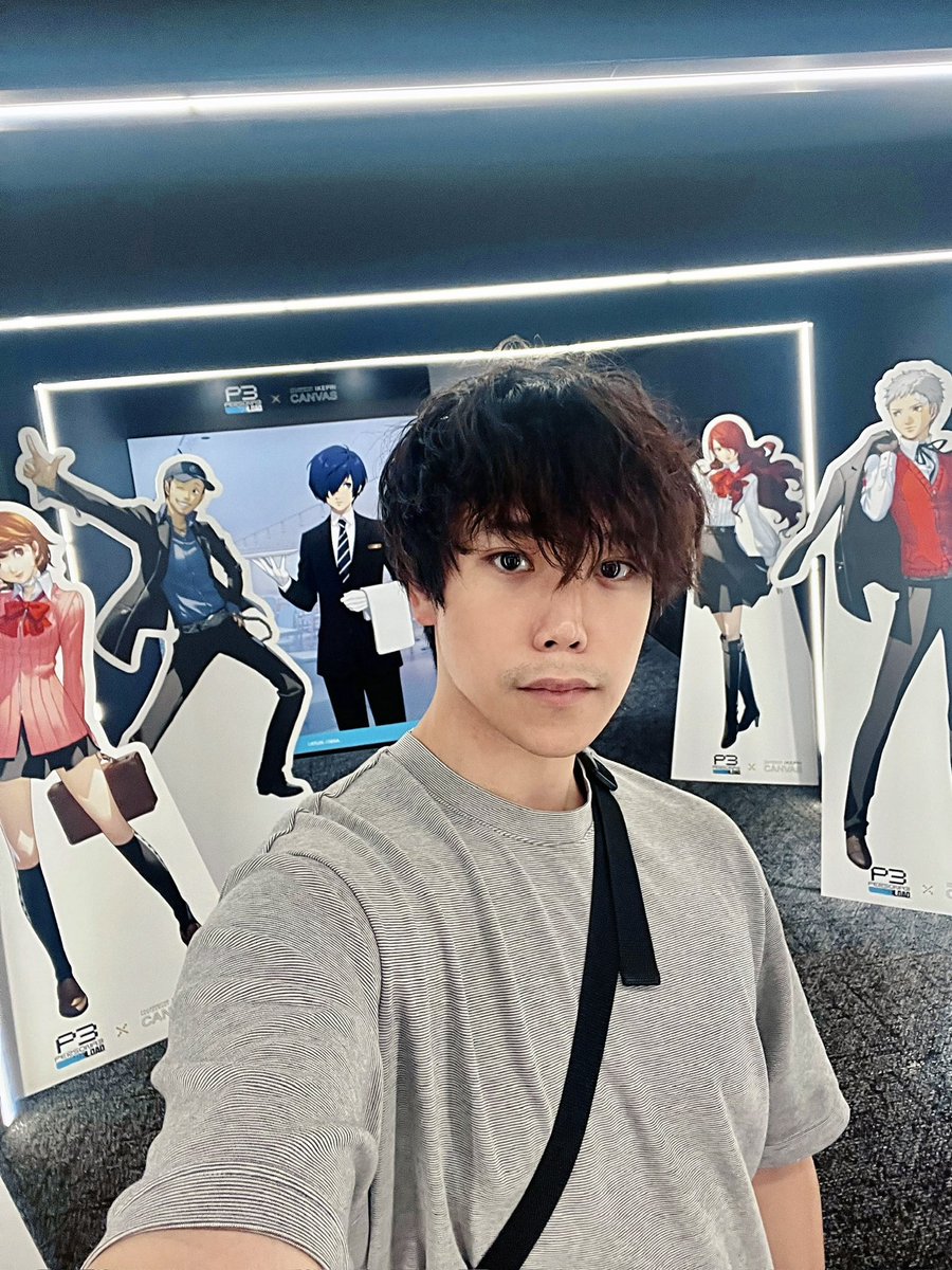 AleksLeVO's tweet image. flies to Japan to eat wilduck burger 🍔
#Persona3Reload