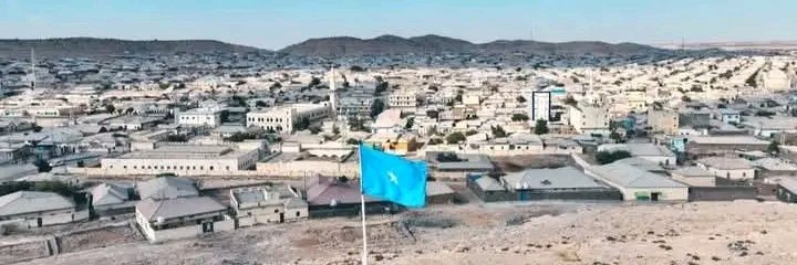 Khusuusi_Hawd's tweet photo. Observation Report – Las Anod:
I witness firsthand the steady economic and social growth in #Las_Anod's #central #market. Security institutions SSC-Khatumo State operate actively, ensuring peace, community prosperity, and continuous hosting of diplomatic and economic delegations. https://t.co/F9vTTKievp