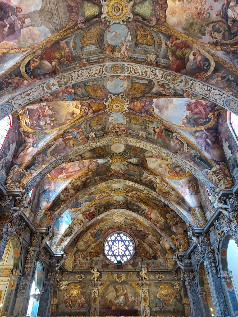 La Iglesia de San Nicolás en Valencia es de una brutal belleza.