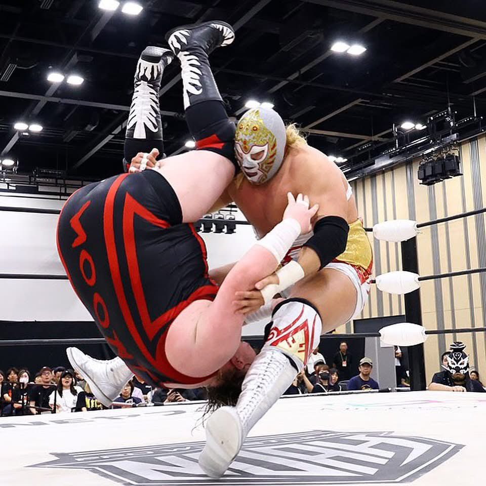 Más Lucha (@mas_lucha) on Twitter photo 🎉🇲🇽 EL GIGANTE AZTECA SIGUE COMO CAMPEÓN 🇲🇽🎉
<a href="/DelGaleno/">Galeno Del Mal</a> venció a Will Kroos y retuvo el Campeonato Nacional Japonés GHC en NOAH.
<a href="/noahglobal/">PRO WRESTLING NOAH</a>
<a href="/noah_ghc/">プロレスリング・ノア |PRO WRESTLING NOAH</a> 🎉🇲🇽 EL GIGANTE AZTECA SIGUE COMO CAMPEÓN 🇲🇽🎉
<a href="/DelGaleno/">Galeno Del Mal</a> venció a Will Kroos y retuvo el Campeonato Nacional Japonés GHC en NOAH.
<a href="/noahglobal/">PRO WRESTLING NOAH</a>
<a href="/noah_ghc/">プロレスリング・ノア |PRO WRESTLING NOAH</a>