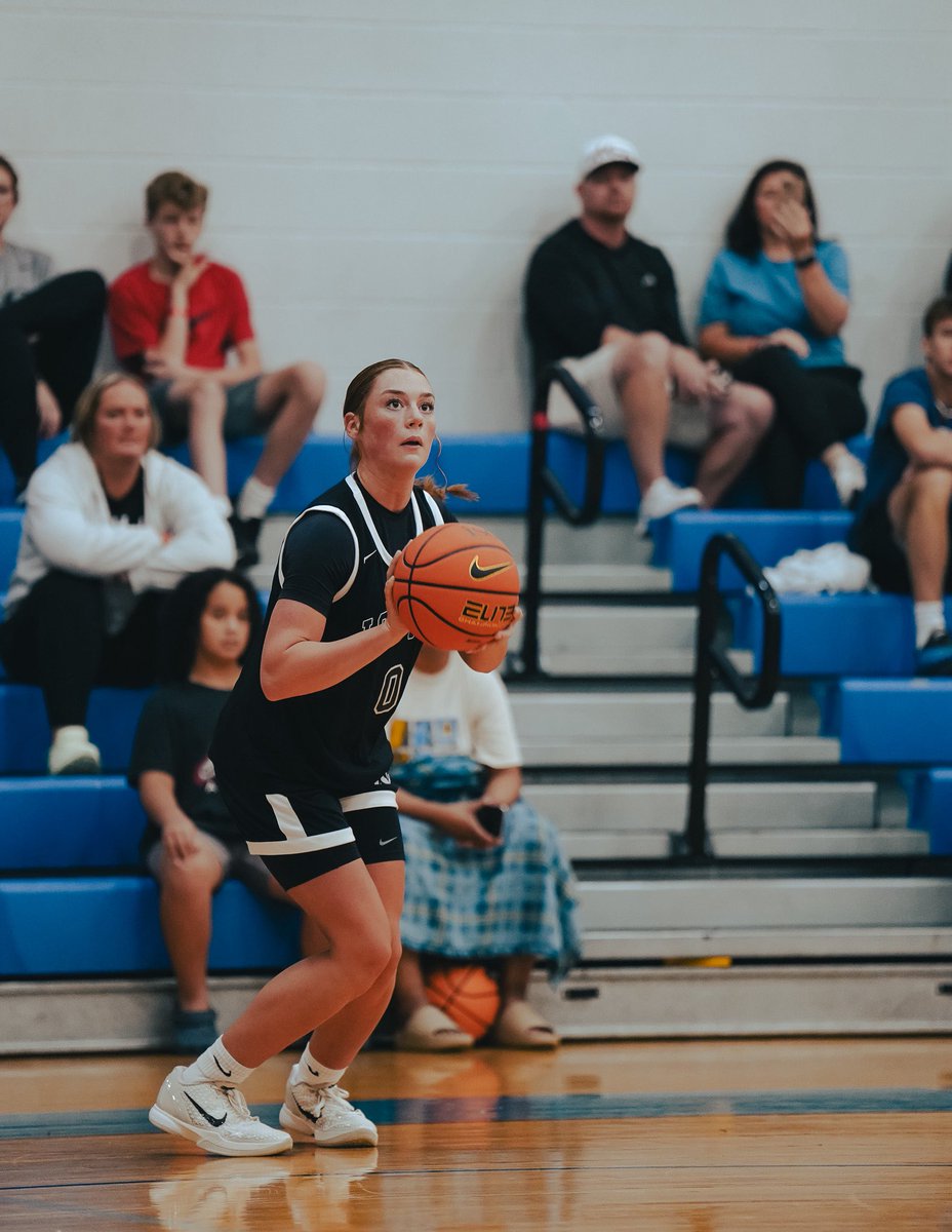 Drew Jackson 🆚 Tree of Hope MW
Nike EYCL Champions League 🏆

7 points. 3 boards. 2 assists.

Tough minutes. Big-time control.

#JustUs | #DevelopmentOverEverything