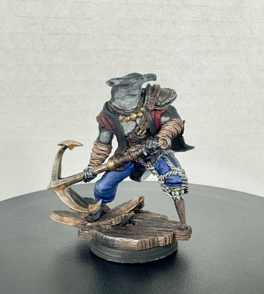 LuckyLuxLab's tweet photo. Finished painted up this cool dude. Model by #dmstash 

#minipainting #shark #hammerhead #pirate #miniaturepainting #miniatures https://t.co/RjIhg1eYKI
