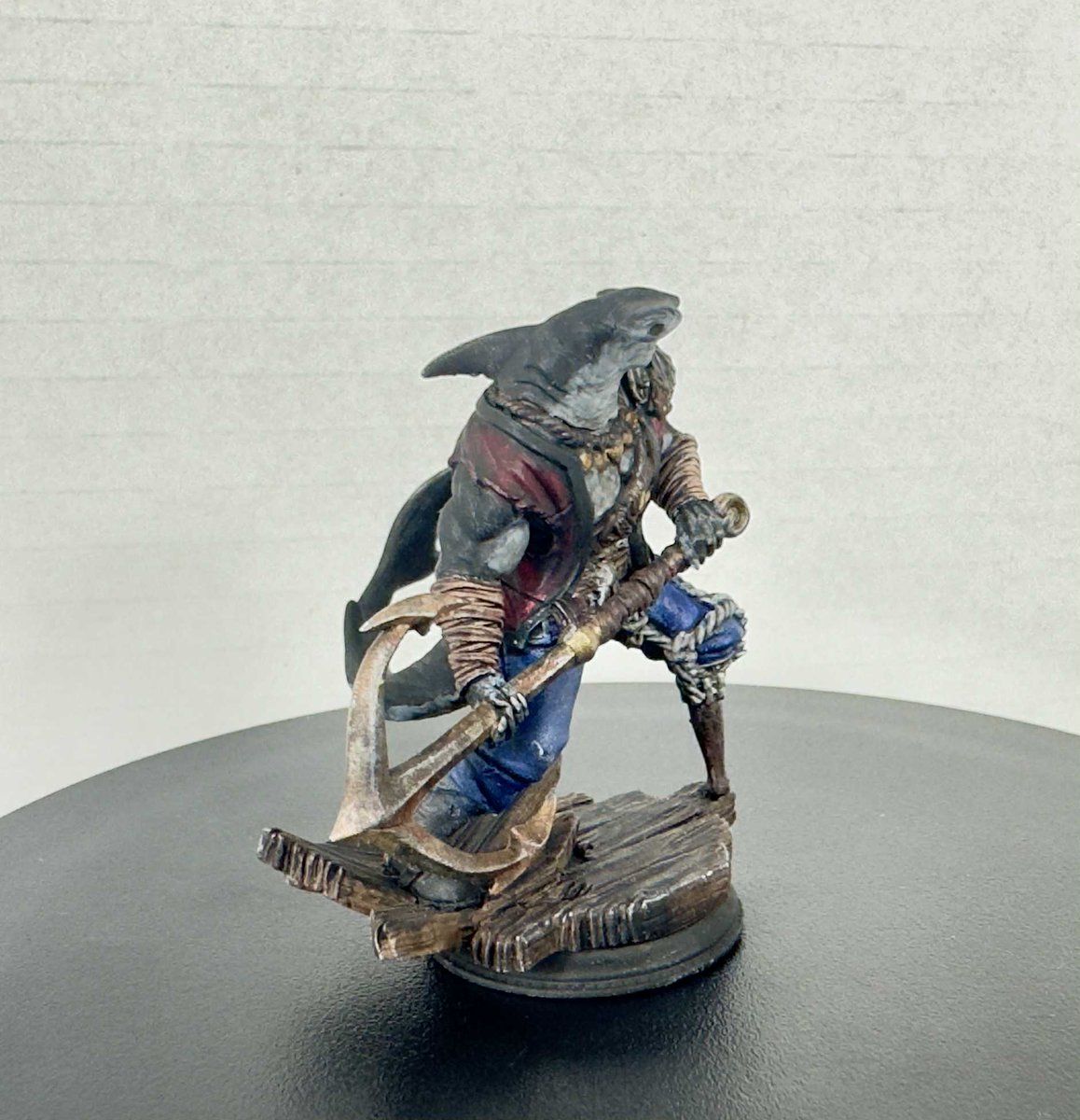 LuckyLuxLab's tweet photo. Finished painted up this cool dude. Model by #dmstash 

#minipainting #shark #hammerhead #pirate #miniaturepainting #miniatures https://t.co/RjIhg1eYKI