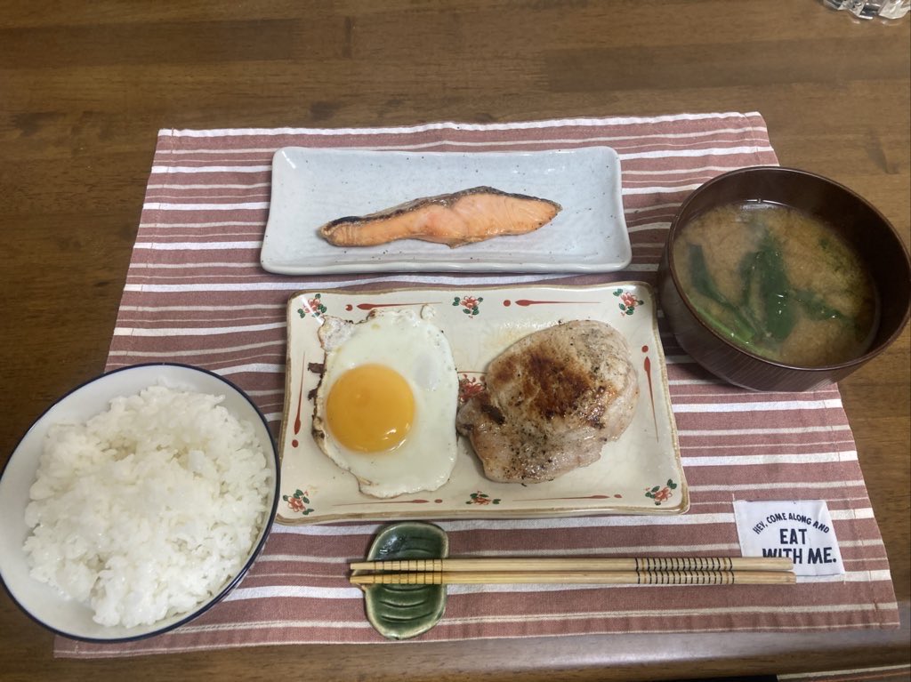 meviusu8's tweet photo. おはようございます。
今夜から雨、台風が迫ってるとは思えない朝

みなさま佳き一週間の始まりとなります様に！

♪The House Of The
              Rising Sun 1964
〜The Animals〜
https://t.co/ON4BJPCmGZ https://t.co/Et9DPe4xUM