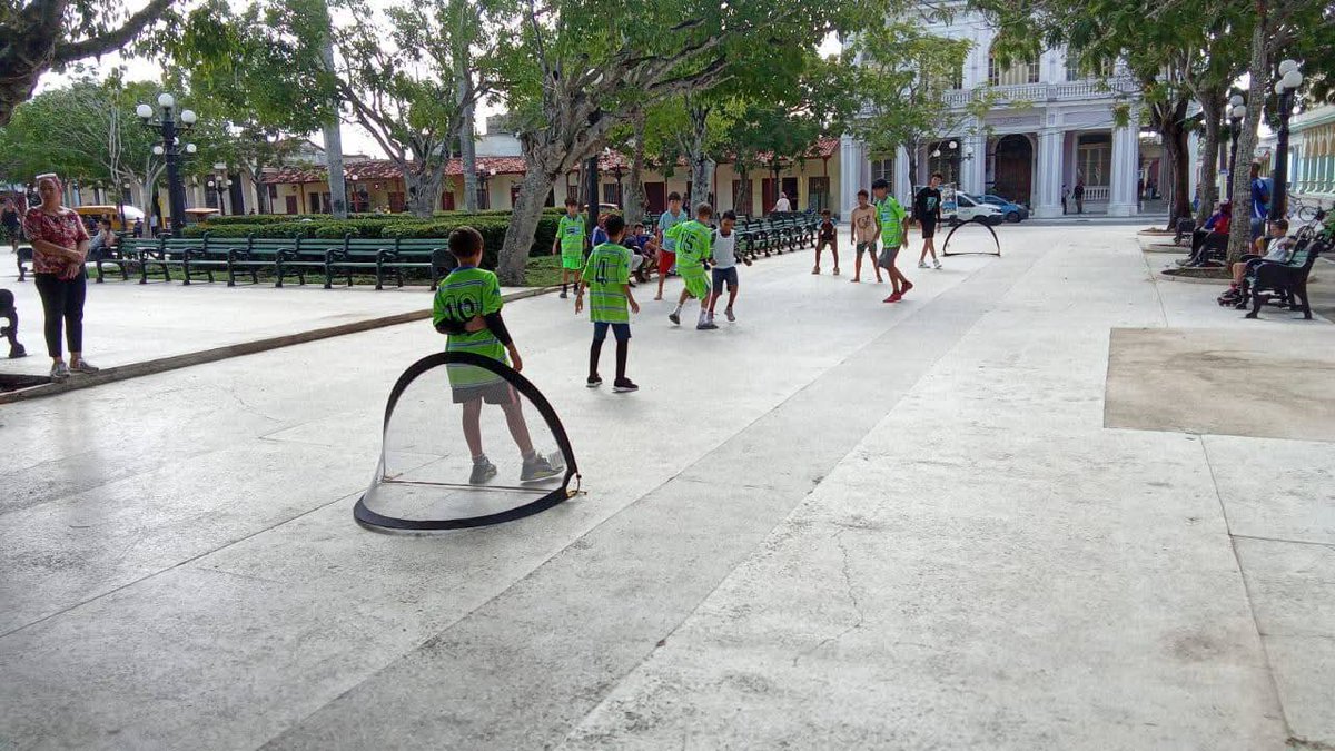 CiegodeAvilaTV's tweet photo. 👉 Variadas actividades en el Parque Martí en este Verano #SiempreJoven con cultura, recreación, deportes y gastronomía.

#LatirAvileño #CiegoEn26
#LaLuchaNoHaCesado https://t.co/zFszNr3f56