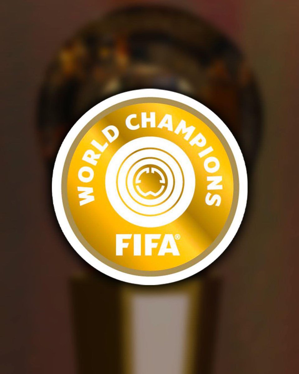 Chelsea will now wear a gold badge on their shirt until the end of the 2028/2029 season.