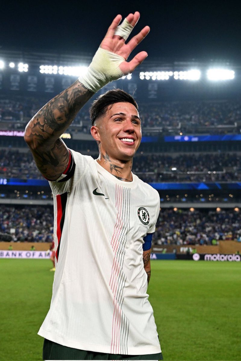 MedioRiver's tweet photo. 🌟 CAMPEÓN DEL MUNDO https://t.co/eUZk7Zw7Lj
