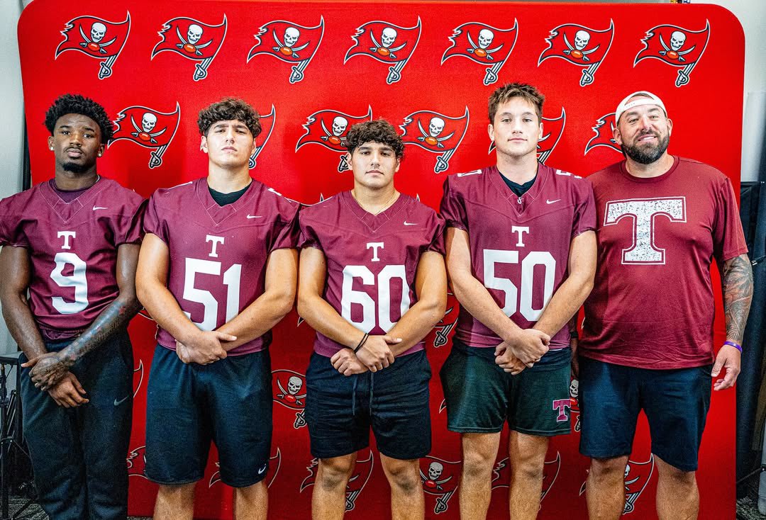 Tarpon Springs Football (@tshs_football_) on Twitter photo Media Day in Tampa 📸🌴🏈
@buccaneers 🤝 <a href="/tshs_football_/">Tarpon Springs Football</a>
Huge thanks for having us and for supporting Tampa Bay area high school football!
#SpongerPride #AnchoredInTarpon Media Day in Tampa 📸🌴🏈
@buccaneers 🤝 <a href="/tshs_football_/">Tarpon Springs Football</a>
Huge thanks for having us and for supporting Tampa Bay area high school football!
#SpongerPride #AnchoredInTarpon