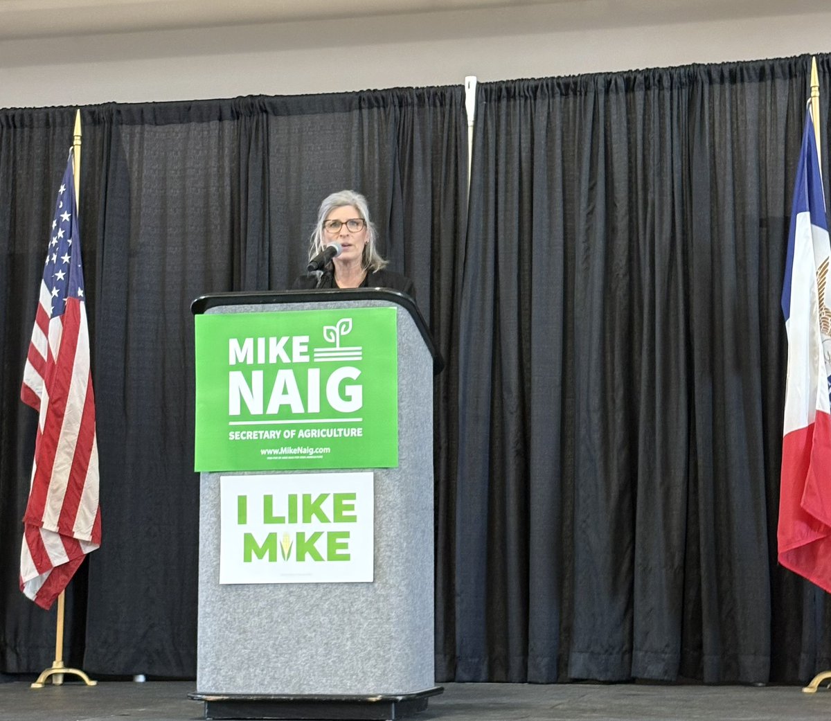 MikeNaigIA's tweet image. Thank you to everyone who joined us last night to support our campaign鈥攁nd a special thanks to @KimReynoldsIA and @joniernst for their strong leadership and friendship
Together, we鈥檙e fighting for #IowaAg and standing up for farms, families, and freedom! 馃嚭馃嚫