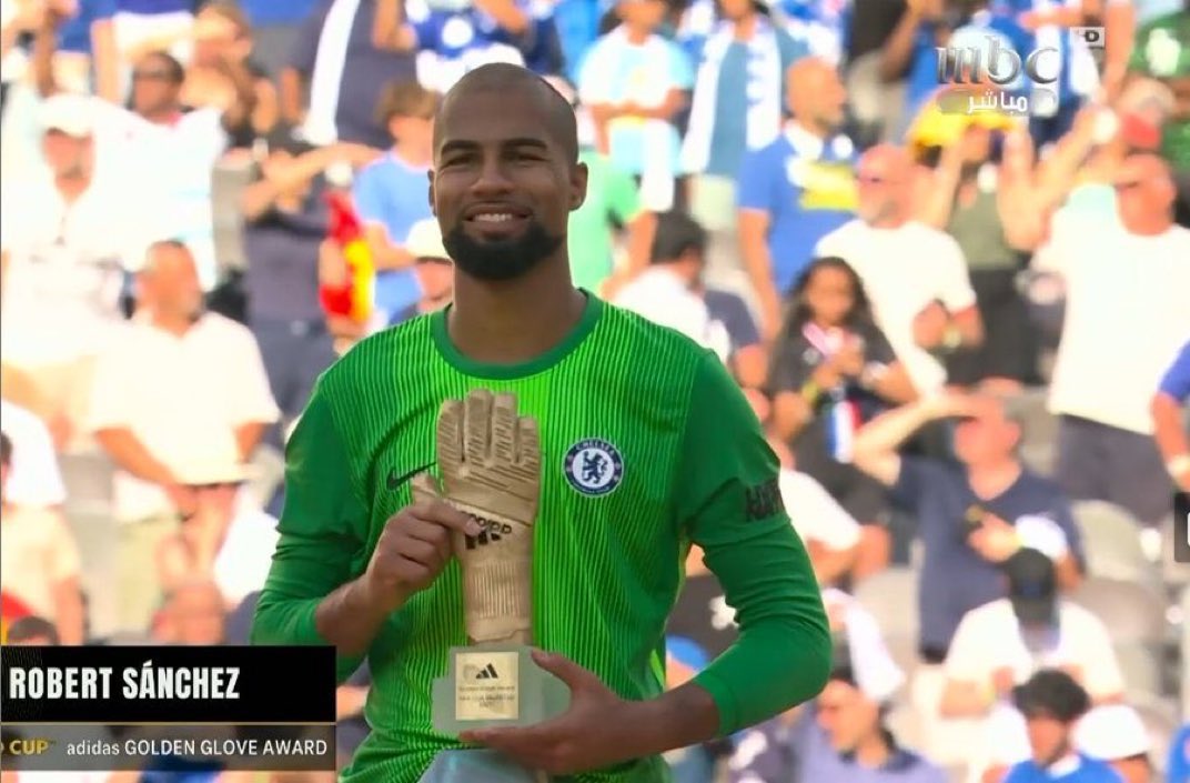 ConnCFC's tweet image. Sanchez golden glove winner 💙