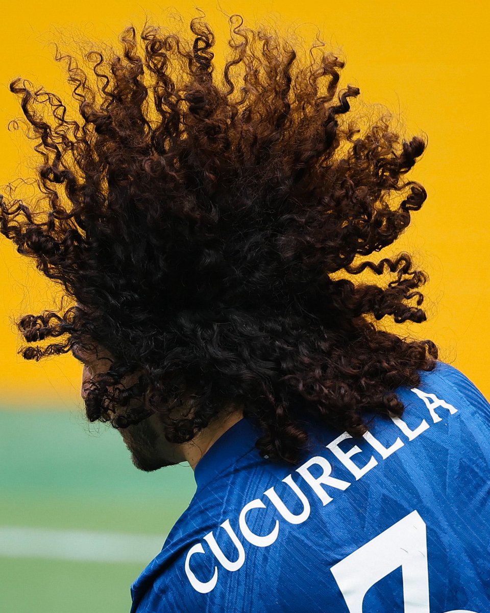 "Yar saçların lüle lüle..." 🎶
#ChelseaFC #cucurella