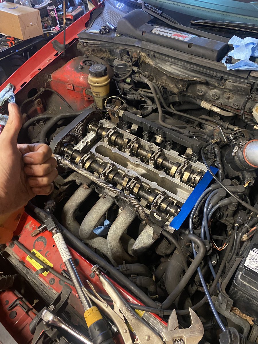 My spare parts made the look under my hood a little more proper! Also I think I managed to time my cams properly 🤞