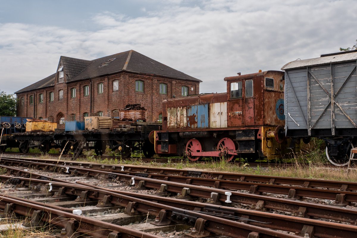Rail_Photter's tweet image. Former Shunter from Tioxide in Grimsby.
The Grimsby plant, once the largest TiO2 manufacturer globally, closed in 2009 with the loss of over 200 jobs.
Ruston & Hornsby TIOXIDE No 6 0-4-0DM Works No 414303/1957 Ludborough , Lincolnshire Wolds Railway 13/07/25.