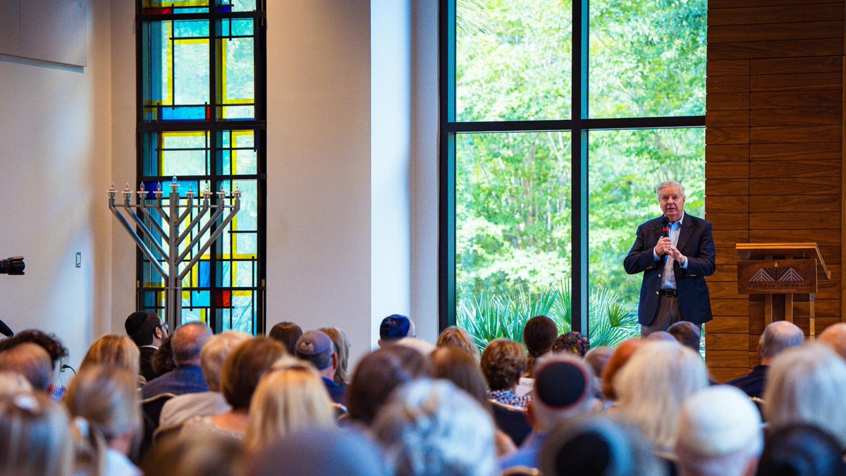 LindseyGrahamSC's tweet image. It was my great honor to speak with my friends at the Chabad of Charleston today.
We shared our love for Israel and affirmed its right to exist. We also discussed the importance of ending the threat from regimes and entities who want to eliminate the one true Jewish state.
We…