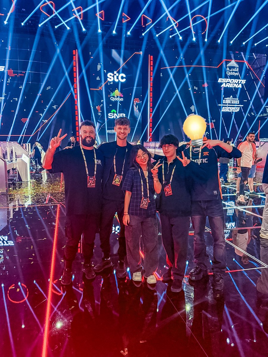 Another ALGS event done 🙌🏻

Thanks to the team on site and everyone back home for the great work, love these guys to death 🫶

<a href="/followdunc/">DUNC</a> <a href="/apex0_hkr/">Hikaru</a> <a href="/shaark/">shark (PREDEBUT)</a> <a href="/Nessiemakes/">Nessie</a> <a href="/connordotpng/">connor</a> <a href="/Pojoman_/">Pojoman</a> <a href="/JayceeFX/">Jay</a> <a href="/bmzloop/">Loop</a> <a href="/hobocutie137/">Hobocutie</a>