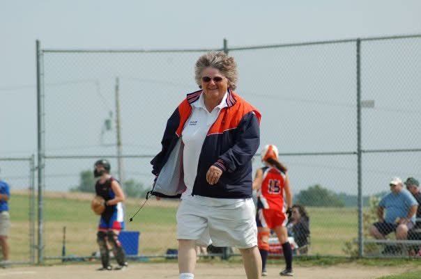 CoachAli_SCSB's tweet photo. To the lady who taught me everything. You will be missed so dearly and I wish I got to thank you more for all the friends you gave me, including yourself. From Norwood to Drifters. Love you Coach 🧡💙 https://t.co/ws5c7F2t2c