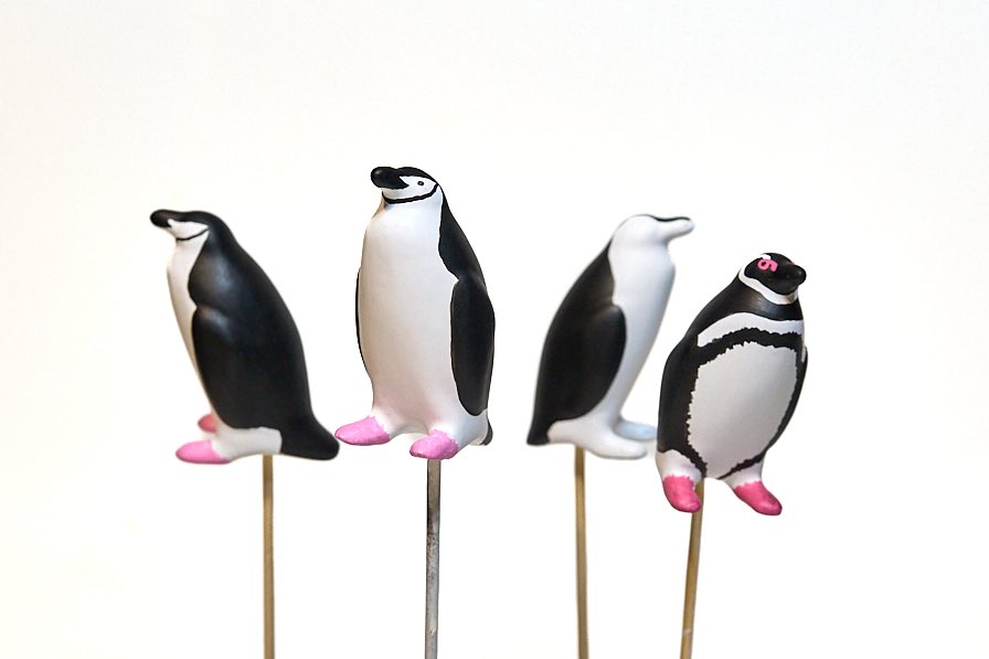 kobito_penguin's tweet image. 【ペンぎょ展2025】⚠️今日はお休みです!
ヒゲとアデリーも残り少ないようです。ピゴセリスが絶滅してしまう〜💦追加納品できるよう頑張ります💪
tgs.jp.net/event/pengyo/
#ペンぎょ展
#ペンぎょ展2025
#ペンギン
#penguin