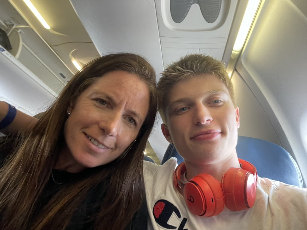 harveybsmith_'s tweet photo. Getting old is a luxury

I can recall as a young kid wanting to grow older every year

When I am 7 I can have my own bed
When I am 10 I can have a sleepover
When I am 13 can go to boarding school

The list goes on
Driving age, drinking age, go to college, get a job but at what point does this stop

It seems strange to only live to have less life moving forward

We all know the saying ‘you can only truly appreciate something when it is gone’ but it is only when loss happens to us that we realise how true this really is

As a young kid getting older is exciting but as an adult

When I am 50 I can no longer put on more muscle
When I am 60 my body has more wrinkles
When I am 70 I will have less movement than I had before

To some extent these are limiting beliefs but at the same time they do ring true

So how can the young kid wishing their life away and the older person wishing for their life back both be wrong at the same time

The answer lies in gratitude

I went for a walk with my mum a few weeks before she died along the beach

We saw an older couple walking past

And she said to me ‘Harvey, it is an honour to get older. To grow old is one of the best gifts life can give you’

My instant internal reaction was to say ‘Nonsense, why would anyone want to lose the colour of their hair, find it harder to run around or bounce back from injuries’

Then I looked at my mum

Realising that she didn’t have that choice

Looking into her eyes did not reveal regret or wishing to do the things that she had never done

Rather it was gratitude. She woke up everyday in awe of the family she had built, and the nature around her - the sea, the sand, the bees, the trees, and all things seemed worth living for

Change is the constant in this world. We can hope for tomorrow or for things to go back to how they used to be

But that makes it easy to forget just how good we have it

Right now

The air we breath, the grass we walk on and the memories we make today

Will one day be the moments that we will look back on as the best parts of our lives

This is your reminder to grow and to push but also to remember to appreciate life as it comes before it is gone

Watch my latest episode talking about the loss of my mum: https://t.co/p4X0E2NAWy

Harvey Bracken-Smith
Host of Personable