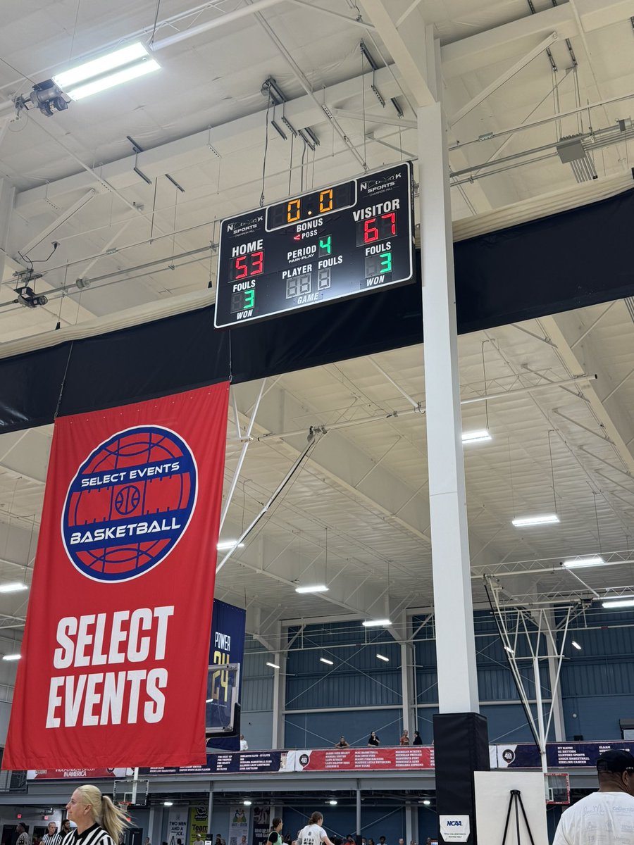TeamKiddTexas's tweet image. Started the day right 🙏 

17U S40 over OBG Elite 67-53. One more game for the day. NY Havoc at 7:20pm on Court 6. Playing with purpose, grit, and for His glory. 

Let’s finish strong! 

#staytrueplaytrue #MidwestSummerClassic 
#tths40