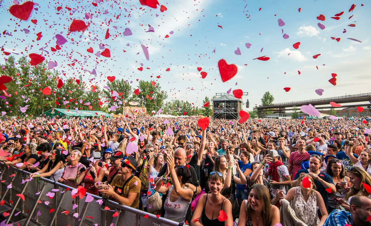 VisitCzechia_LatAm (@republica_checa) on Twitter photo Todo listo para una edición más del Festival Colours of Ostrava (16 -19 julio) #DestinoChequia #rock #música Más info ==> colours.cz <a href="/colours_cz/">Colours of Ostrava</a> Todo listo para una edición más del Festival Colours of Ostrava (16 -19 julio) #DestinoChequia #rock #música Más info ==> colours.cz <a href="/colours_cz/">Colours of Ostrava</a>