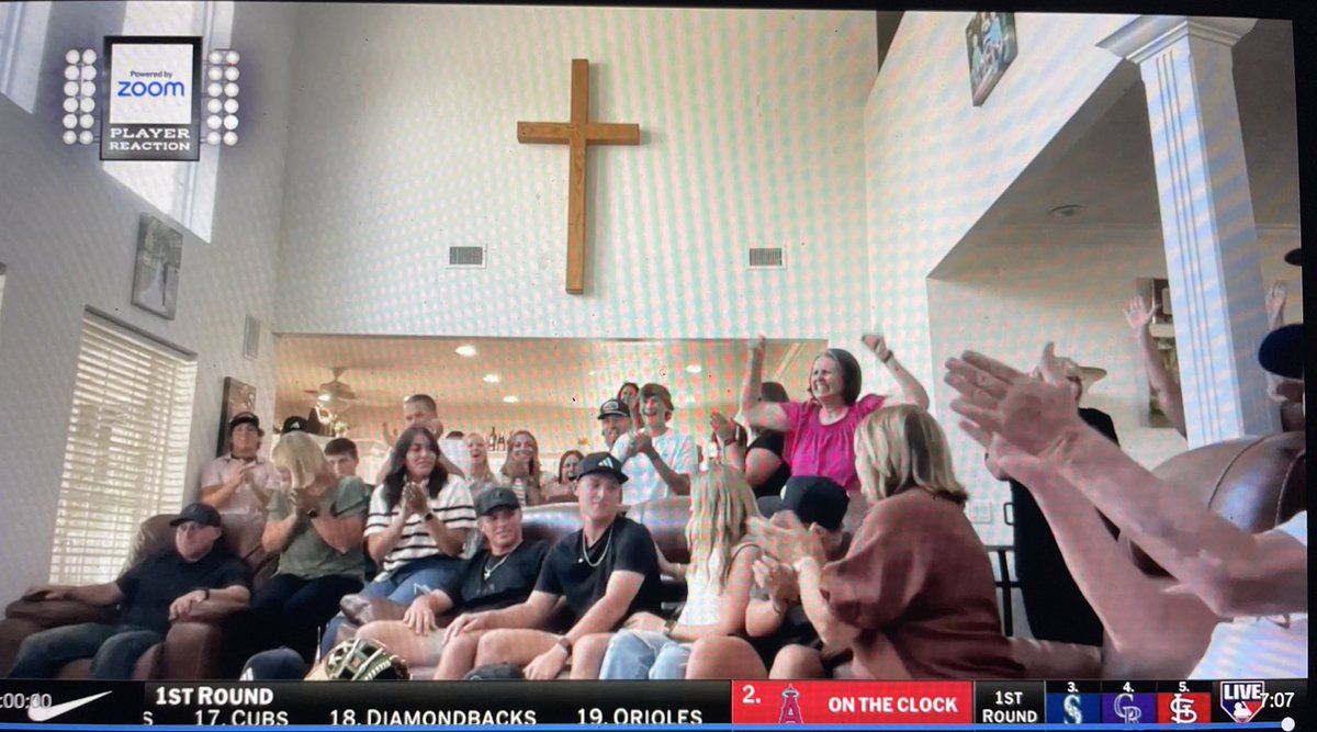 MLB Draft shocker! Fort Cobb Braxton’s Eli Willits goes No.1 overall to the Washington Nationals. Willits is the youngest player in this years draft and had signed with OU. 

Awesome moment for the Willits family.
