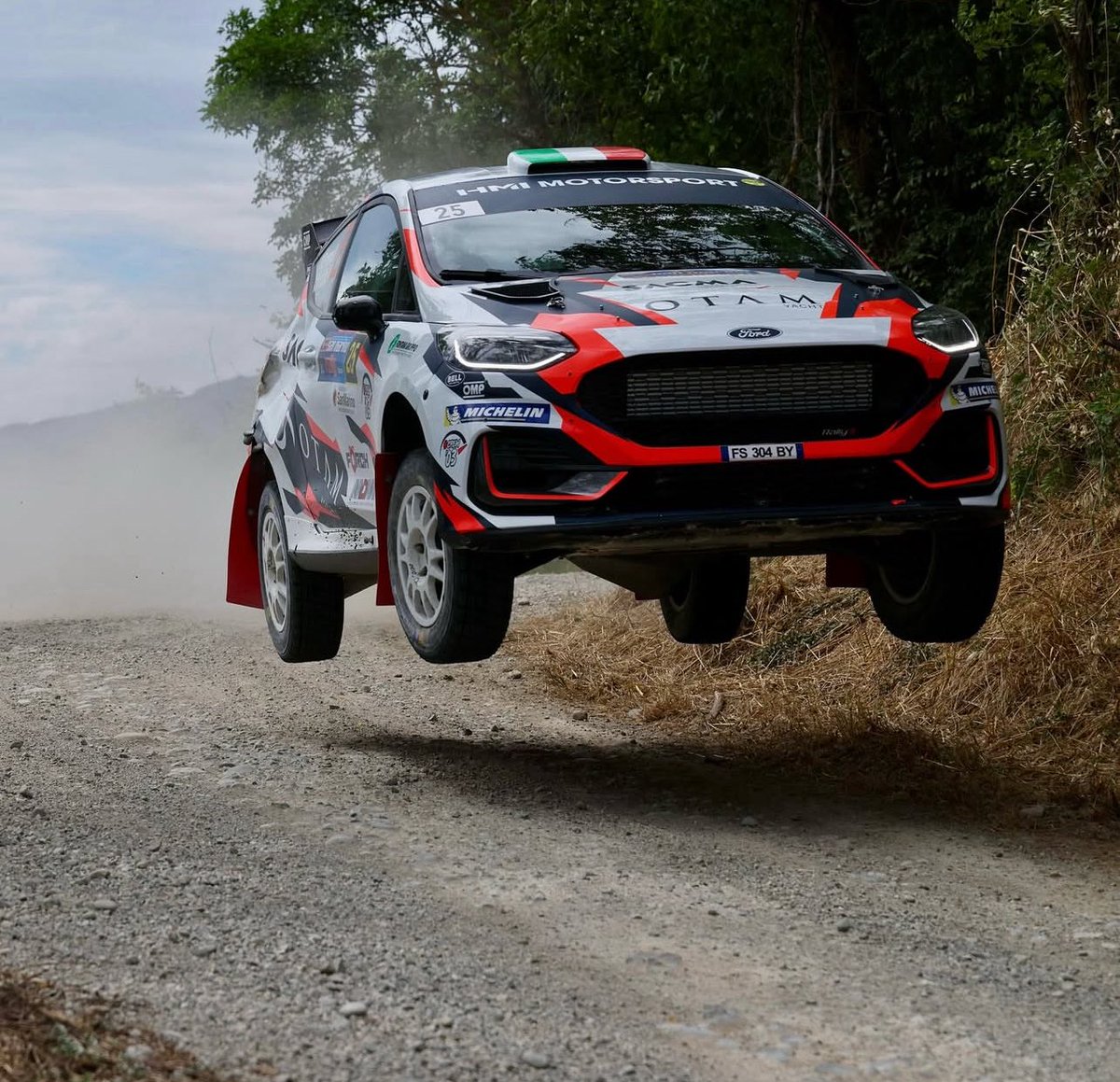 Obviando muchos factores, este tío hoy ha hecho un rally muy top. Mis respetos a partir de ahora para el junior de ‘Los Fontana’.