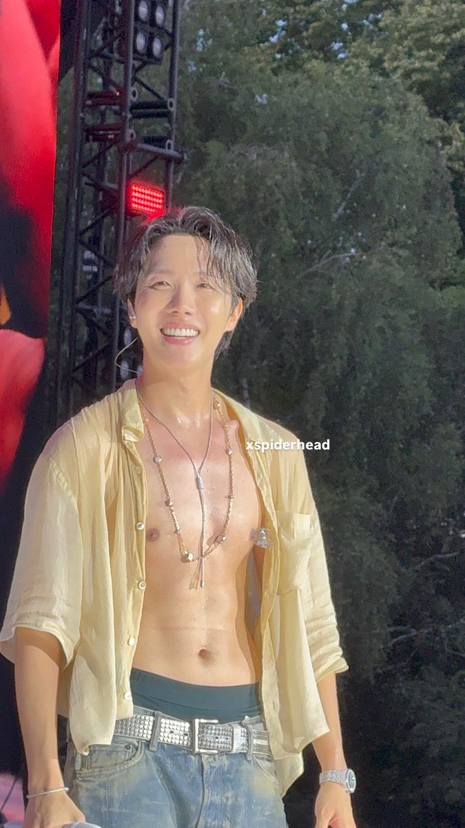 poetejk's tweet image. a foto mais LINDA do hoseok sempre será a próxima