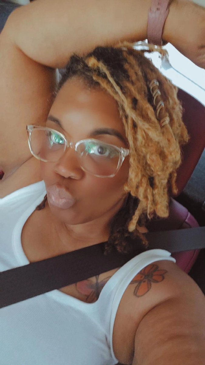 chrxst's tweet photo. Sunday Funday's backseat Passenger Princess. #mom💙 https://t.co/LeWgTBZSfO