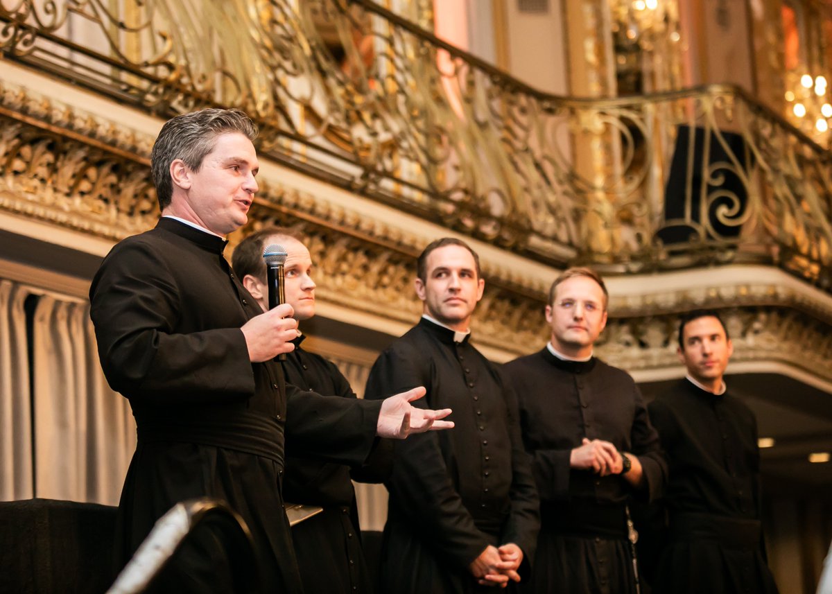 CanonsRegular's tweet image. Here are some moments from the last year&apos;s benefit dinner. Join us for our 27th Annual Benefit Dinner at the Chicago Hilton! 
📅 Sunday, September 28th, 2025  

Celebrate beauty, tradition, with the cause of supporting the mission of Restoring the Sacred. More details will be…