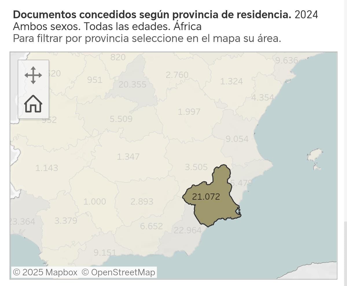 TalebSahara's tweet photo. Datos. Año 2024 solo en Murcia, 16.995 personas marroquíes regularizadas por el Gobierno de Sánchez mientras saharauis portadores de DNI español de sus padres, se les deniega regularizar su situación.

Racismo administrativo y estrategia perfectamente estudiada. https://t.co/iAGIN0Jj6a
