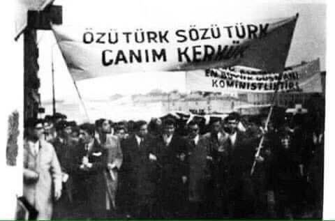 Kolum bağlı naçaram
Ne yürür ne uçaram 
Mene bir adım gelin
Size gucak açaram...