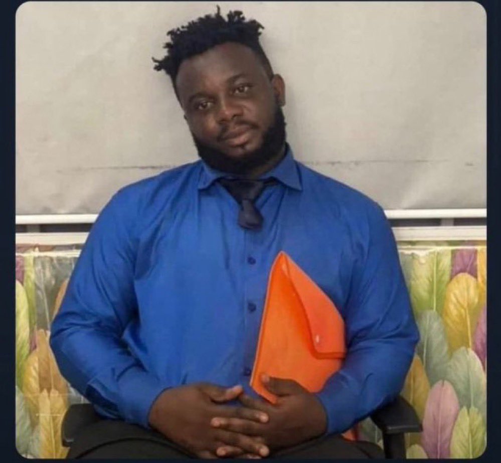 Real_loner_001's tweet image. Nobody;
Me waiting for you to follow me so we can be mutuals 🙁