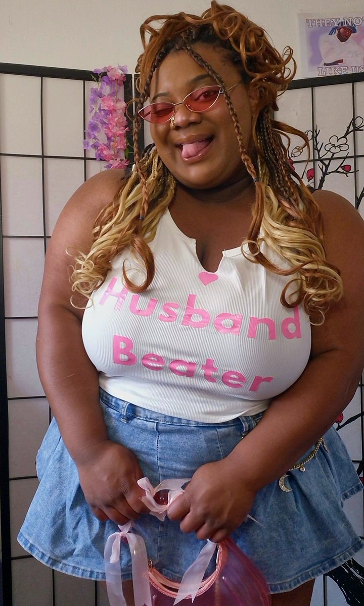 Shunsui's Main Lady (@lady_hoekagecos) on Twitter photo Do I look like I beat on men?? Do I look like I beat on men??