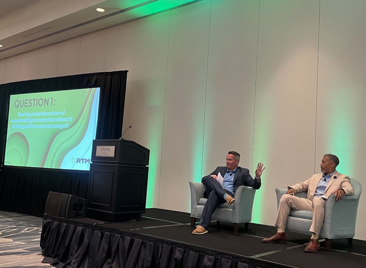 Glenn Robbins tweet media