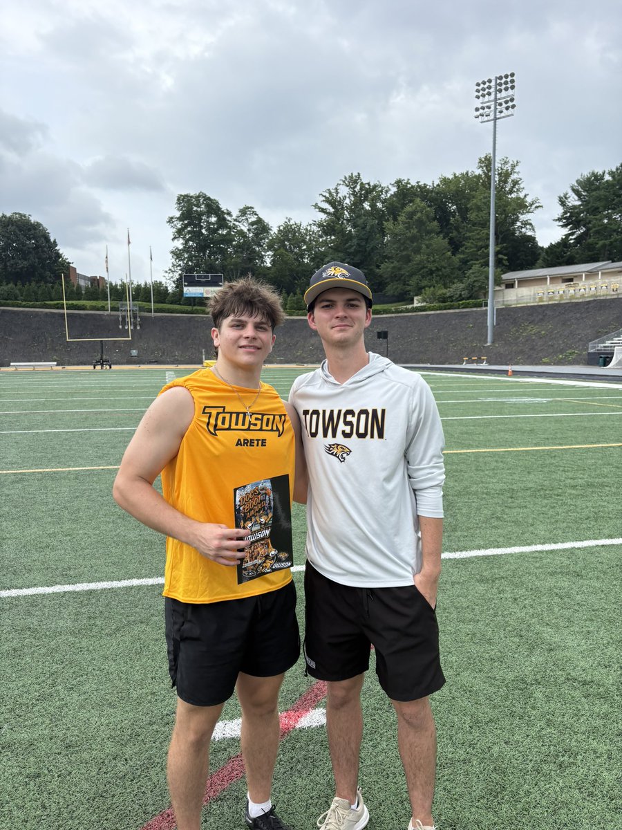 _LSC19's tweet image. Finishing up camp season with 6 wins in total! Had a great day finalizing the season at @Towson_FB . Thank you to Coach @PeteShinnick & @CoachBrooks629 for a great camp. Tied for first in FG comp. Here are 2 balls from camp:
• 52
• 50
@T_Roken @Coach_Sug @SJPrep_Football