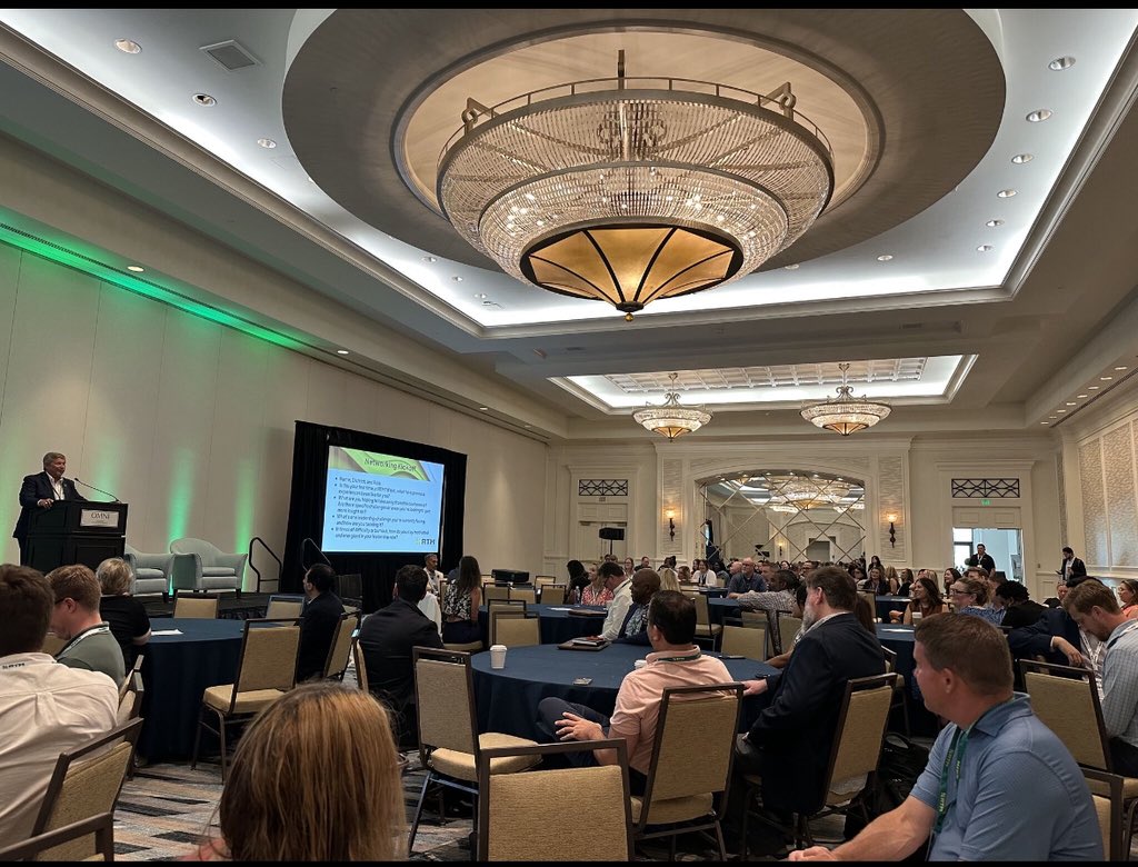 Glenn Robbins tweet media