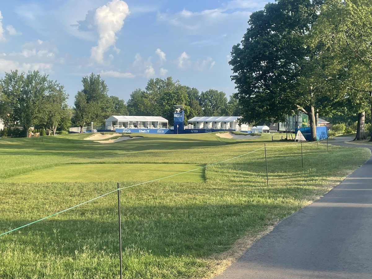 c_roberts11's tweet image. Had an absolute blast the week helping the @HCCTurf team and Walter put on a successful @ISCOChamp A long, tiring week, but well worth it along with meeting new people! @HurstbourneCC