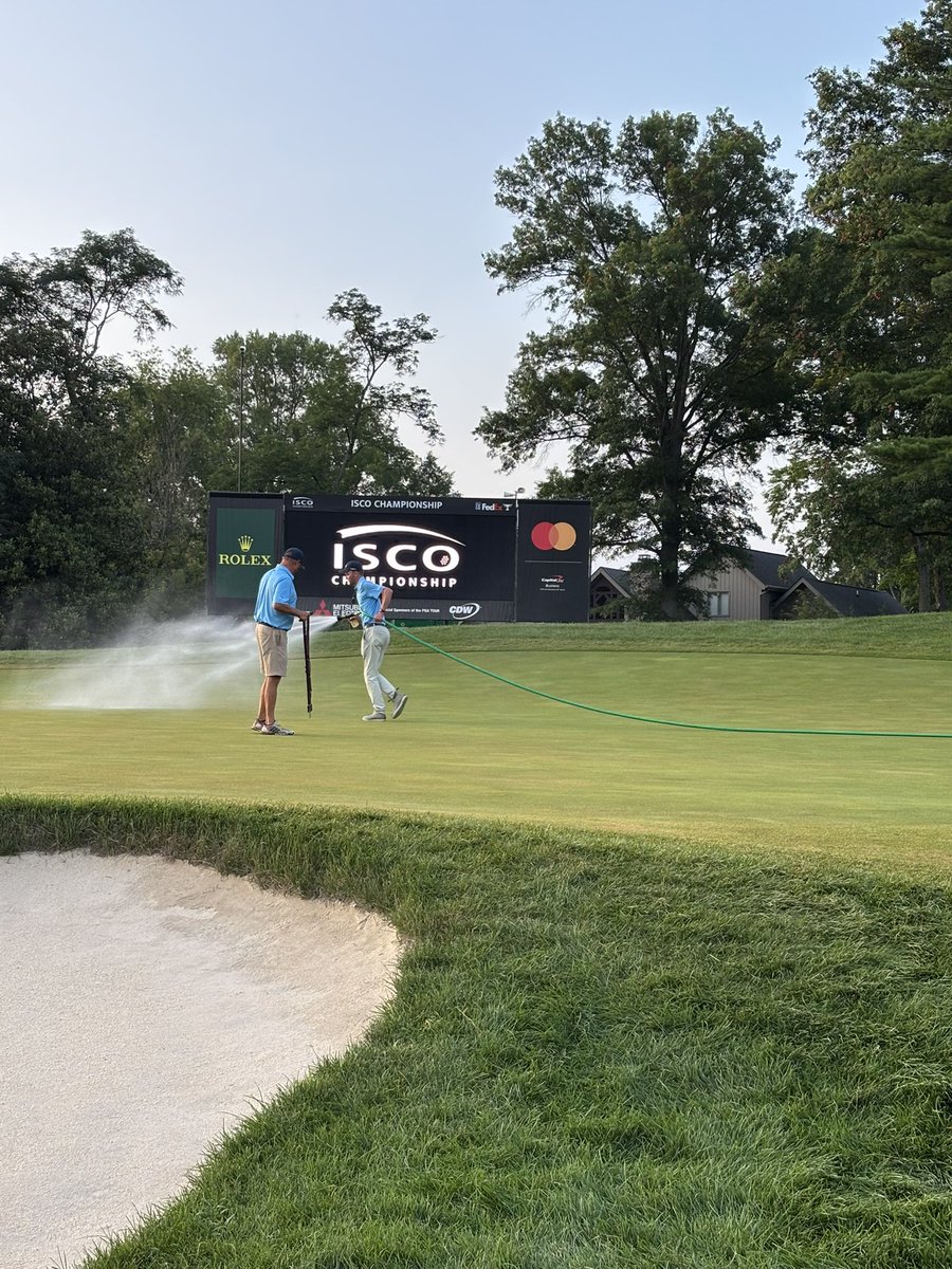 c_roberts11's tweet image. Had an absolute blast the week helping the @HCCTurf team and Walter put on a successful @ISCOChamp A long, tiring week, but well worth it along with meeting new people! @HurstbourneCC