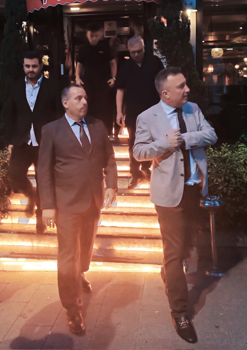 Derneğimizin düzenlediği Karadağ devlet günü onuruna verilen yemekten kalan kareler...
Fotografije sa večere održane u čast Dana državnosti Crne Gore, koju je organizovalo naše udruženje...