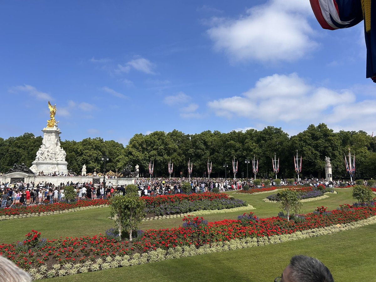 repeverdeen's tweet image. i gonna miss you forever, london, day 3! 🥹🥹🥹🇬🇧🇬🇧🇬🇧