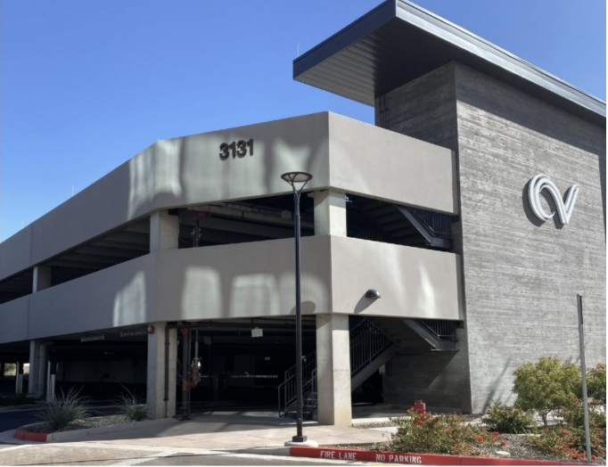 Beat the Heat with Covered Parking at Workuity Chandler! With Arizona temps on the rise, now’s the time to upgrade to your own covered parking space. Stay cool, protect your car, and make your daily routine easier—just steps from the office. 
#WorkuityChandler #CoveredParking