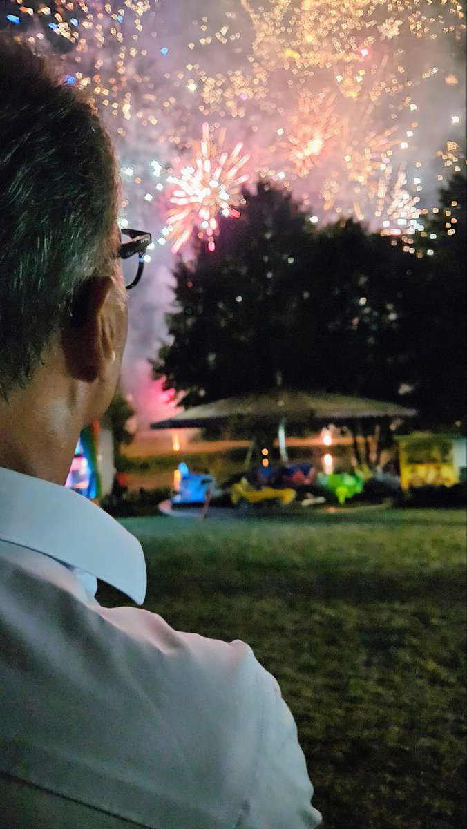 yfavennec's tweet image. En cette veille du #14juillet2025, j’étais au Ribay et à St Ouen des Toits à l’occasion de leur fête #communale respective : ambiance chaleureuse, repas convivial, bal populaire, et feux d’artifice étaient au rendez vous. Merci 🙏 🙏 à tous les #bénévoles !