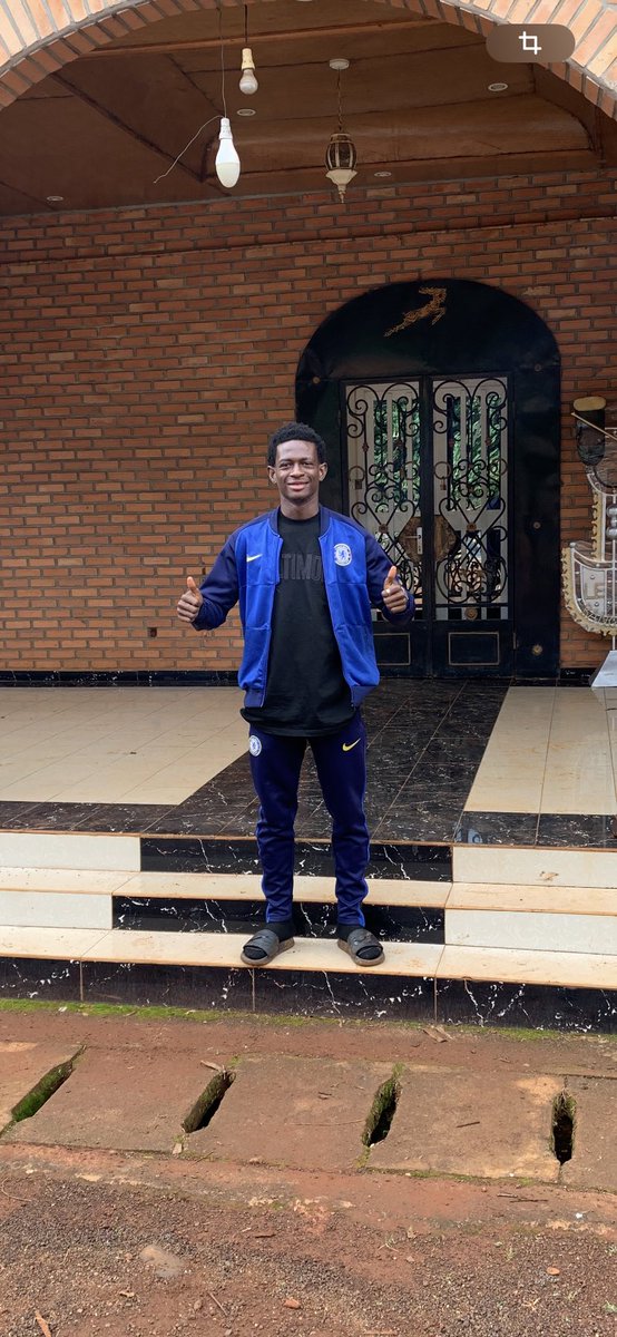 juniorngombe65's tweet photo. Bonjour moi c’est Junior Ngombe jeune Camerounais combattant pour la libération de notre pays le Cameroun je viens d’arriver sur le meta alors n’hésitez pas de vous abonner pour suivre notre parcours durant cette campagne électorale .
Merci 🙏🏽
#JC237 https://t.co/Do5dpLOe1L