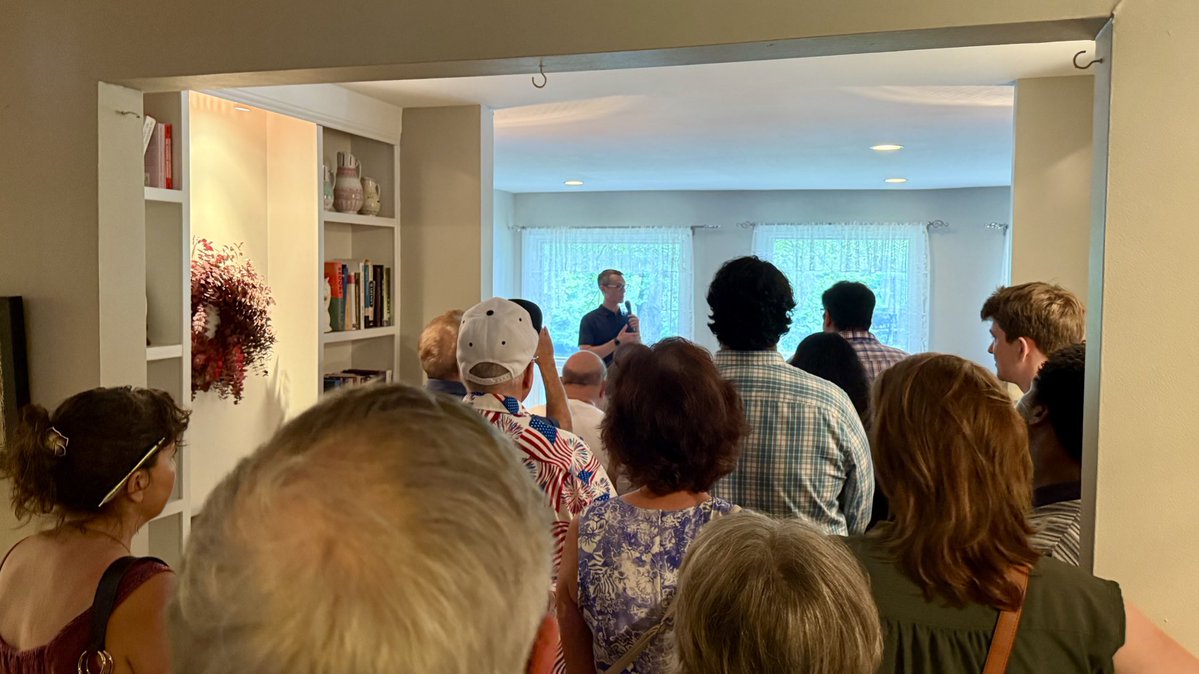 JamesWalkinshaw's tweet image. An energizing afternoon of unity and purpose with fellow Fairfax Democrats. Grateful to stand with so many ready to step up, deliver for our families, and keep Fairfax moving forward.