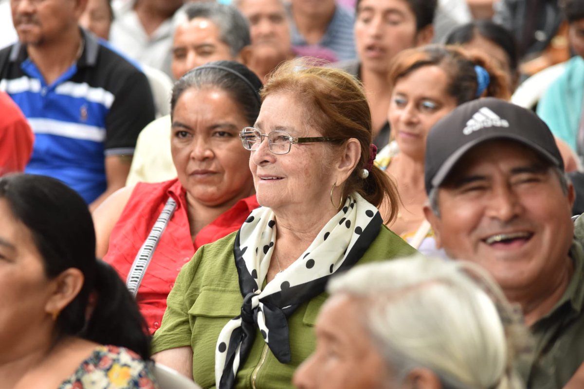 LissiCano's tweet photo. En #Lepaterique sellamos la UNIDAD TOTAL que tiene sabor a victoria. 
 
#FirmesConPapi #FirmesConBayron #FirmesConLepaterique #FirmesConFM #LissiDiputada #Casilla94 https://t.co/EdU7C62geM