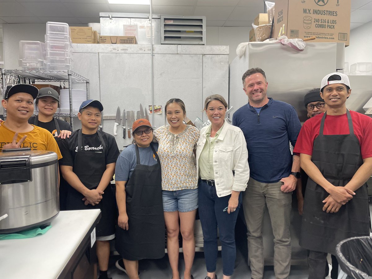 AngieCraigMN's tweet image. Small business owners like Nevi are the backbone of Minnesota’s economy. Happy I could stop by her restaurant in Duluth with State Rep. Pete Johnson.
We’ve got to make sure our small businesses have the support they need to thrive – and you can bet that’s what I’ll be fighting…