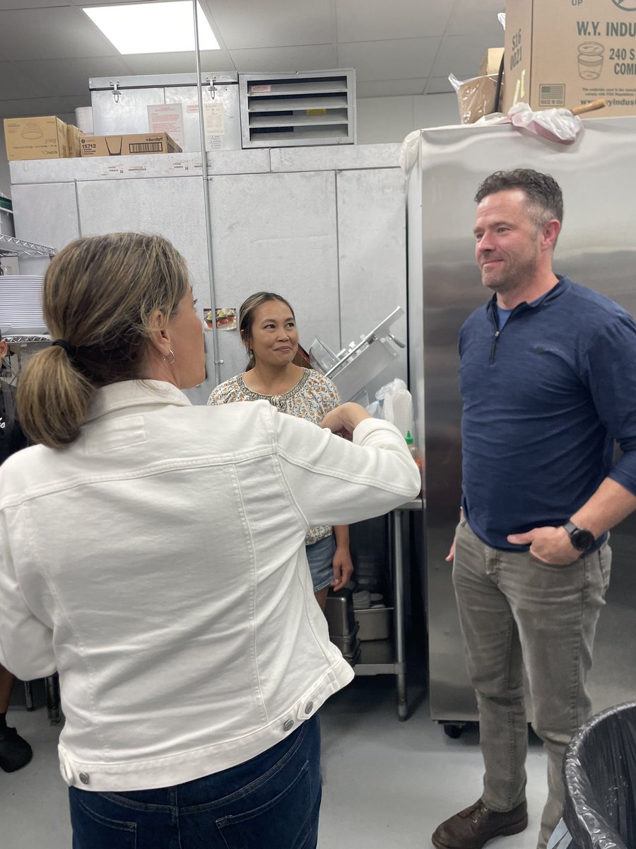 AngieCraigMN's tweet image. Small business owners like Nevi are the backbone of Minnesota’s economy. Happy I could stop by her restaurant in Duluth with State Rep. Pete Johnson.
We’ve got to make sure our small businesses have the support they need to thrive – and you can bet that’s what I’ll be fighting…
