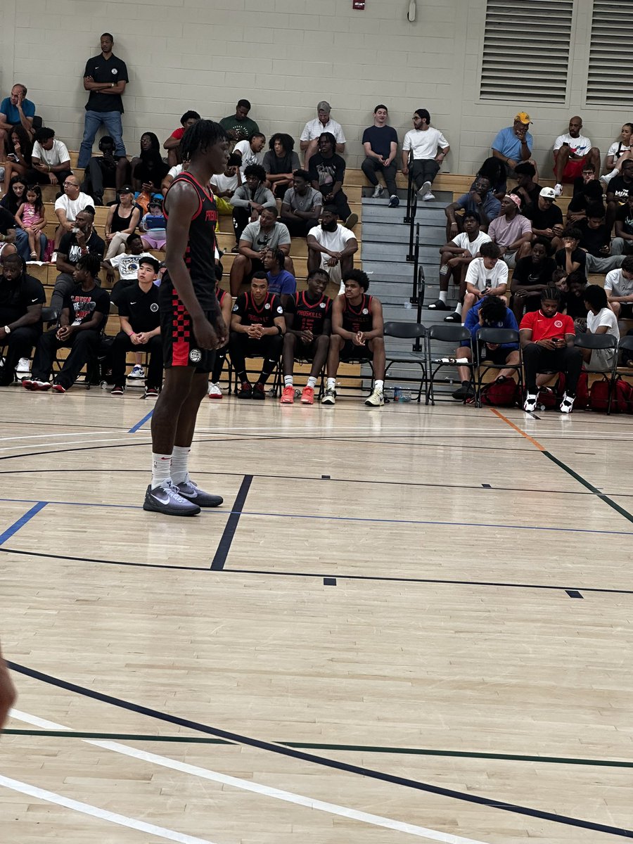 TheScoutLab's tweet image. ProSkills 17U makes a comeback to take control of the game and cruise to an 81–74 win over Drive Nation!
Lyndell Buckingham Jr. was a catalyst for them today in the scoring column, showing off his offensive arsenal from both inside and out. @TAKE2_DE11
Bryson Howard looked…