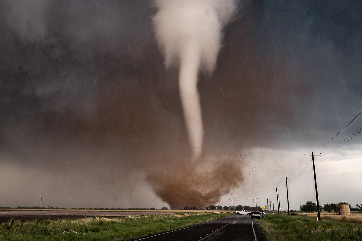 Storm chasing gigs in 2026
twisterhunter.com/apply